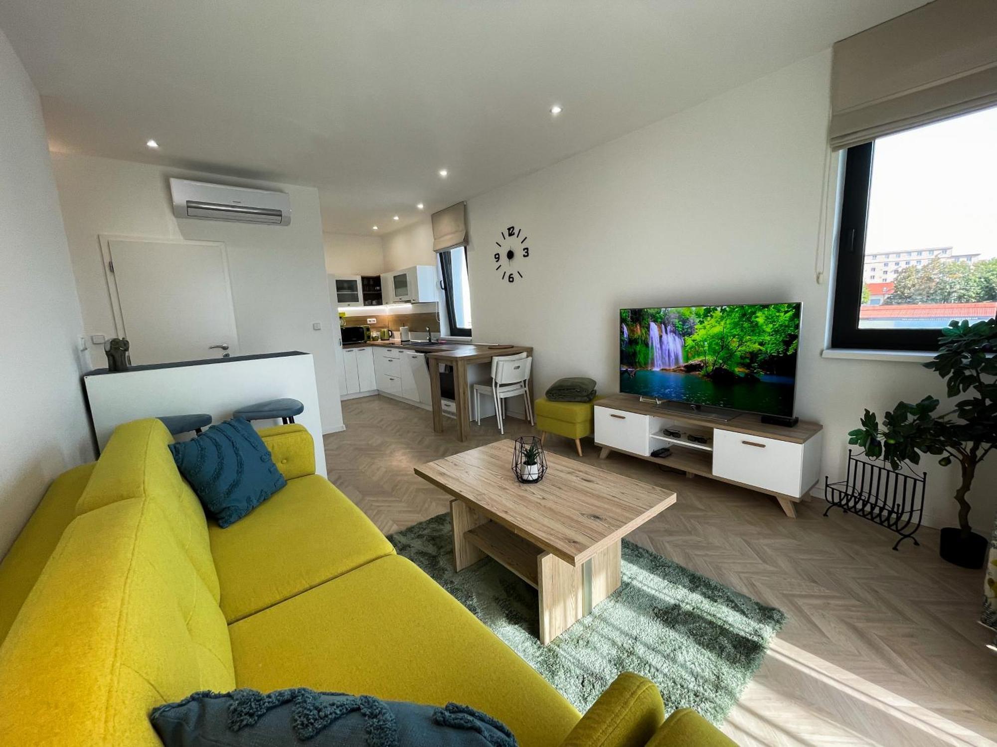Luxury City Retreat With Terrace 科希策 外观 照片